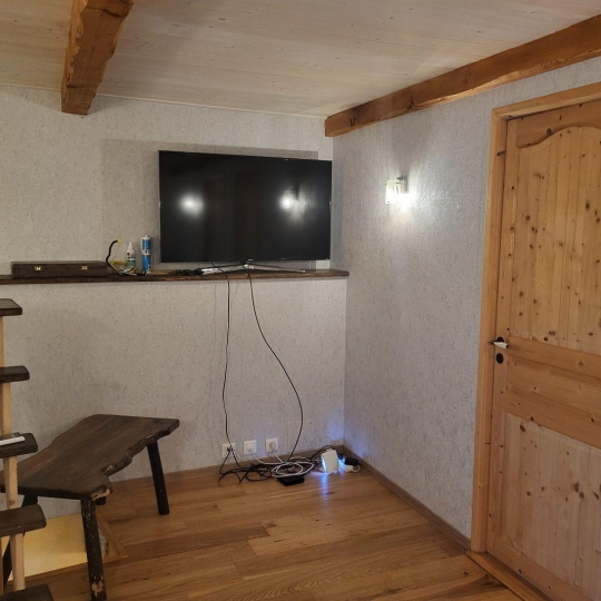  Annonces COLLONGES : House | FARGES (01550) | 90 m2 | 378 000 € 